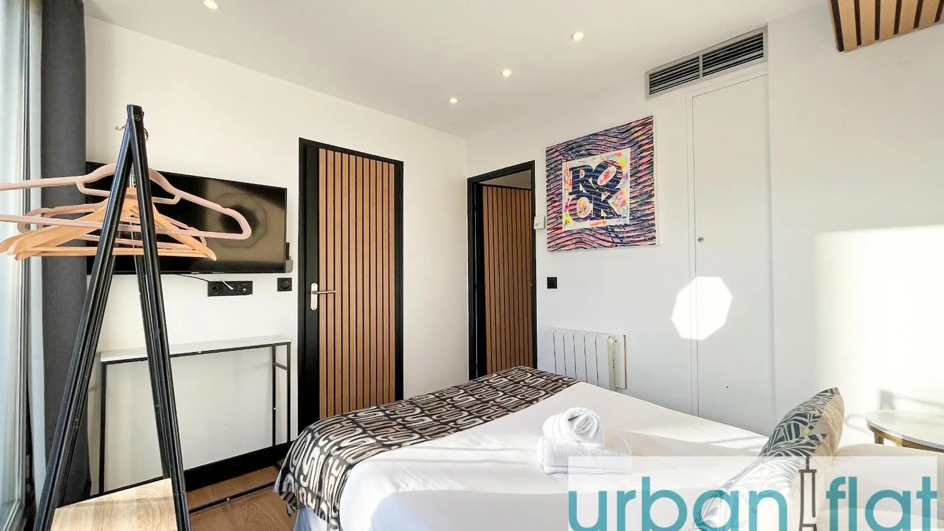 Urban Flat 128 - Art Rock 4bdr Flat Near Champs-elysees *