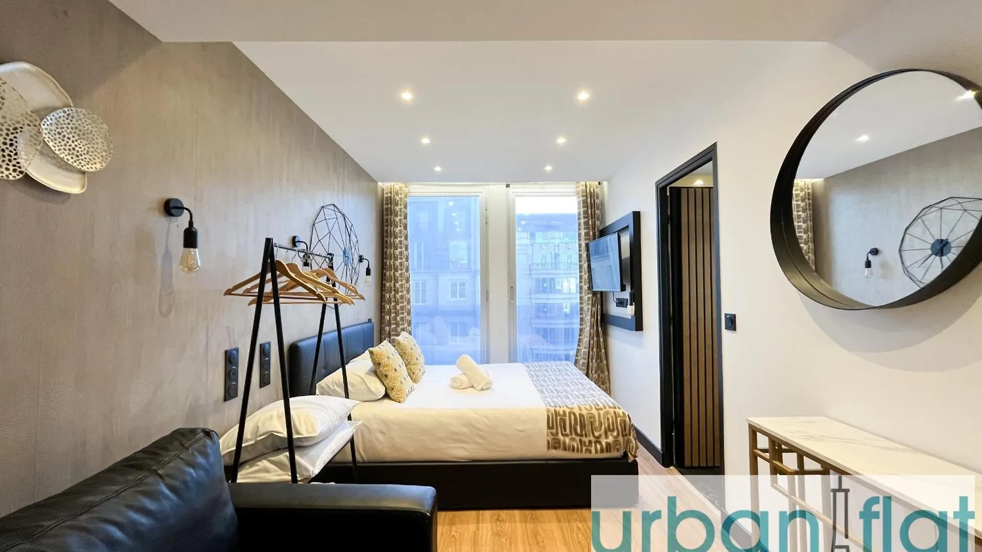 Apartment Urban Flat 128 - Art Rock 4bdr Flat Near Champs-elysees