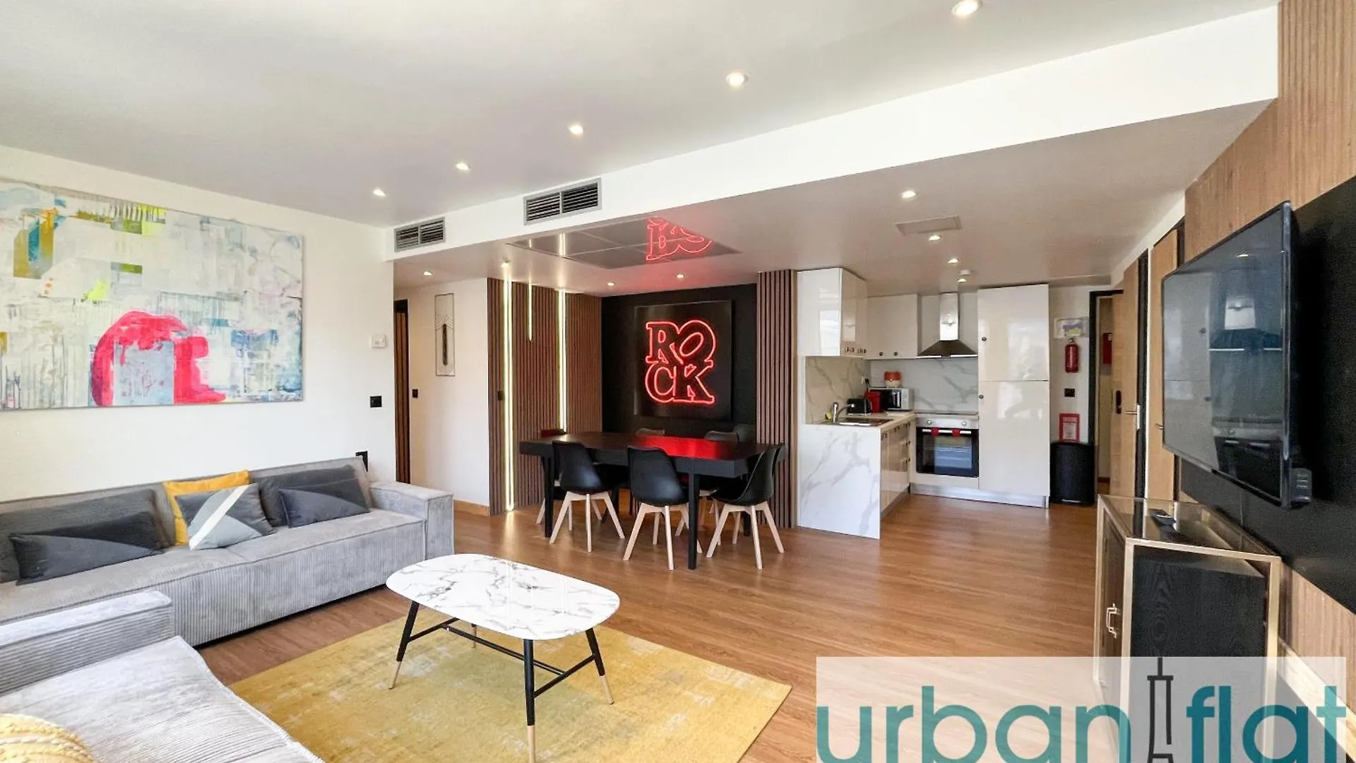 Urban Flat 128 - Art Rock 4bdr Flat Near Champs-elysees Apartment