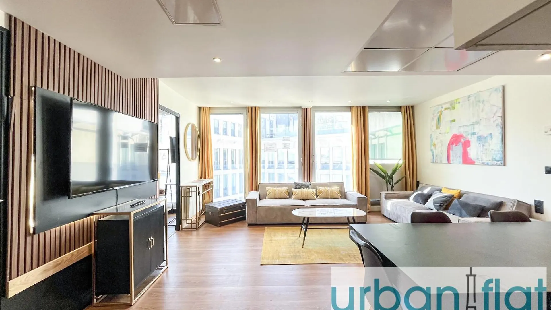 Urban Flat 128 - Art Rock 4bdr Flat Near Champs-elysees Apartment Paris