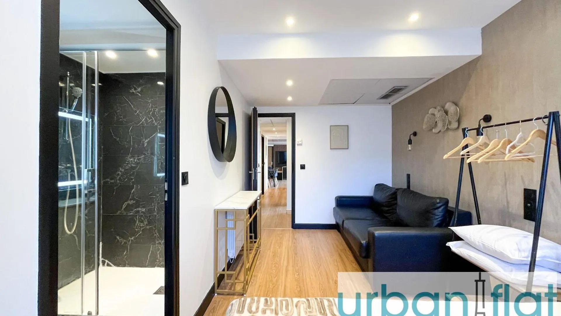公寓 Urban Flat 128 - Art Rock 4bdr Flat Near Champs-elysees 巴黎